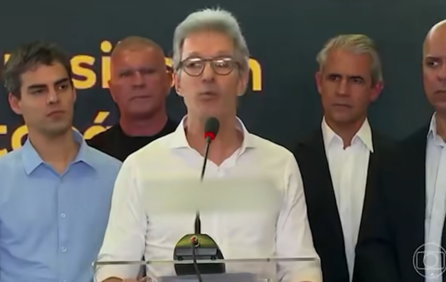 O pré-candidato à Presidência da República, Romeu Zema, oficializou uma proposta polêmica que visa restringir o acesso ao Bolsa Família através da obrig...