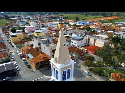Em 14 de novembro de 2020, a cidade de Congonhal, em Minas Gerais, teve suas belezas naturais e urbanas registradas de uma forma singular. Um voo panorâ...