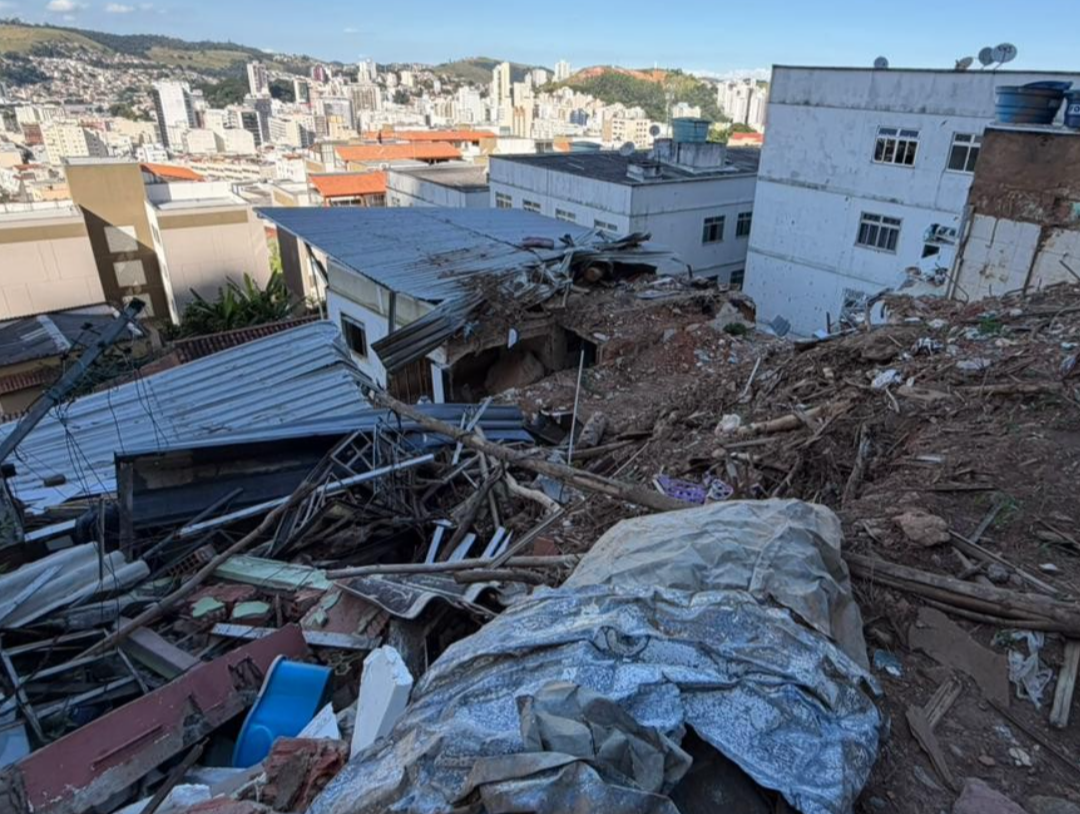 Juiz de Fora ainda se esforça para se recuperar, passados dois meses da tragédia climática que resultou na morte de 66 pessoas. O temporal, considerado ...