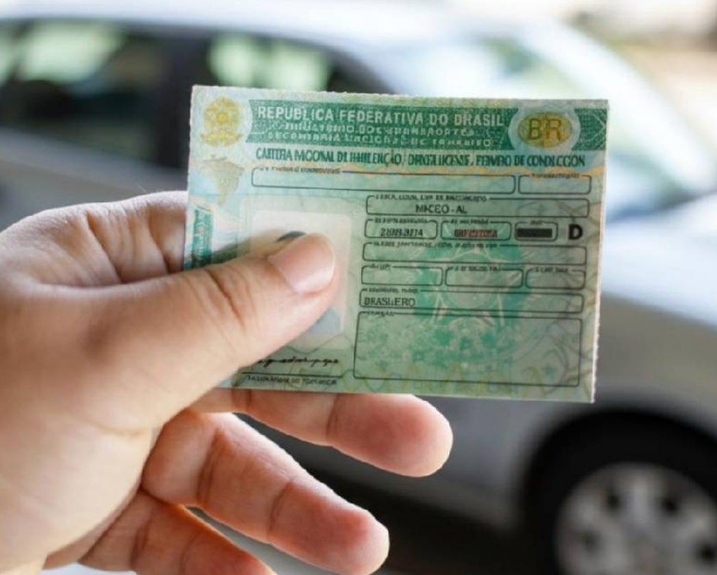 A Câmara dos Deputados está avaliando uma proposta legislativa que visa aplicar sanções mais rigorosas a condutores que provocarem fatalidades ao dirigi...