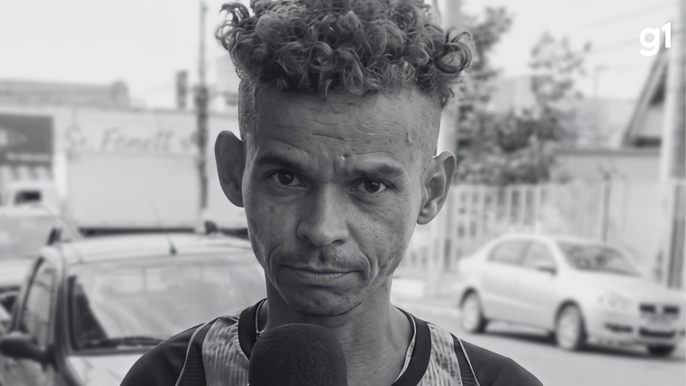 Um crime brutal abalou o Centro de Coronel Fabriciano na manhã desta segunda-feira (27), quando um homem em situação de rua foi assassinado enquanto dor...