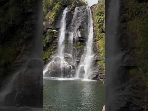 A Cachoeira dos Garcias, situada no coração de Aiuruoca, Minas Gerais, mantém-se como um dos cartões-postais naturais mais procurados da região. A pouco...