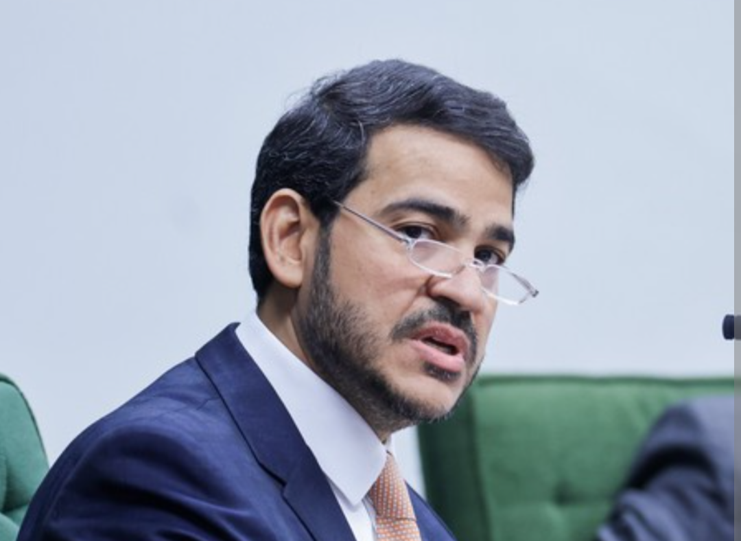 Em uma decisão de grande repercussão, o Plenário do Senado Federal rejeitou nesta quarta-feira (29) a indicação de Jorge Messias, advogado-geral da Uniã...