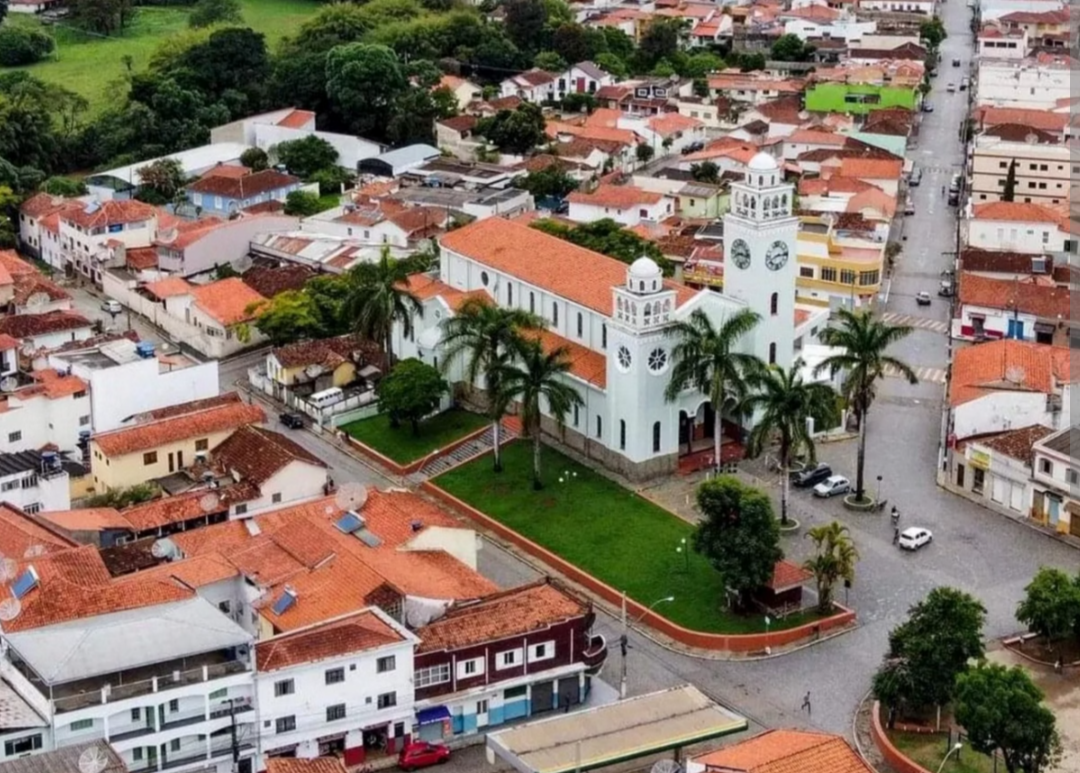 Itanhandu, localizada no Sul de Minas, será o palco do aguardado Festival Gastronômico Aromas &amp; Sabores 2026, que teve início nesta quinta-feira (30) e ...