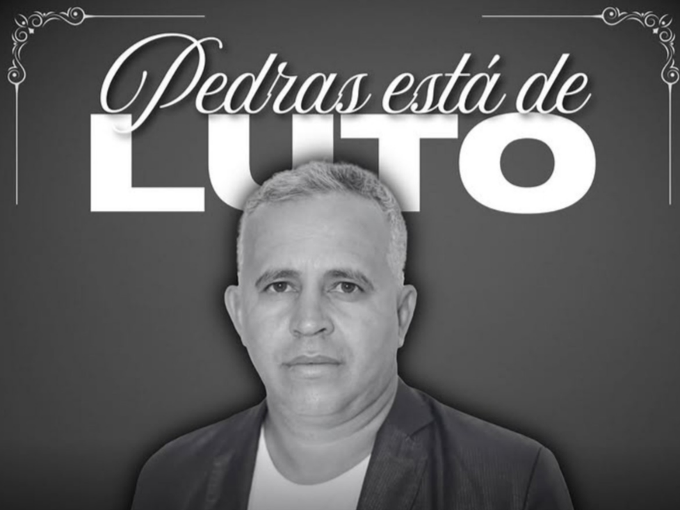 O município de Pedras de Maria da Cruz foi abalado pela notícia do falecimento do vereador Robson Viveiros de Souza, de 44 anos, vítima de um acidente d...