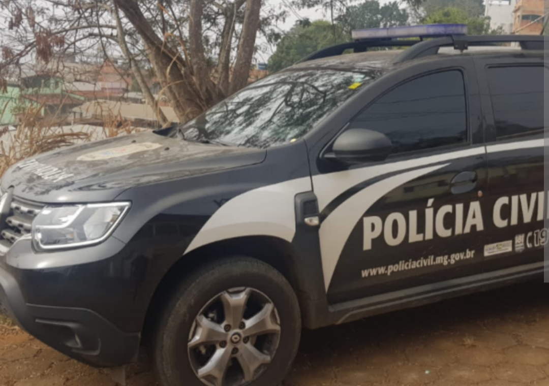 A Polícia Civil de Minas Gerais deu início a uma investigação para esclarecer a morte de uma pessoa cujo corpo foi encontrado com sinais de carbonização...