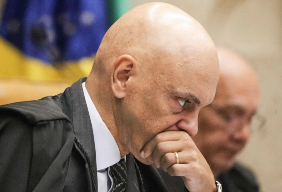 O ministro Alexandre de Moraes, integrante do Supremo Tribunal Federal (STF), determinou a suspensão da aplicação da recém-promulgada Lei da Dosimetria....