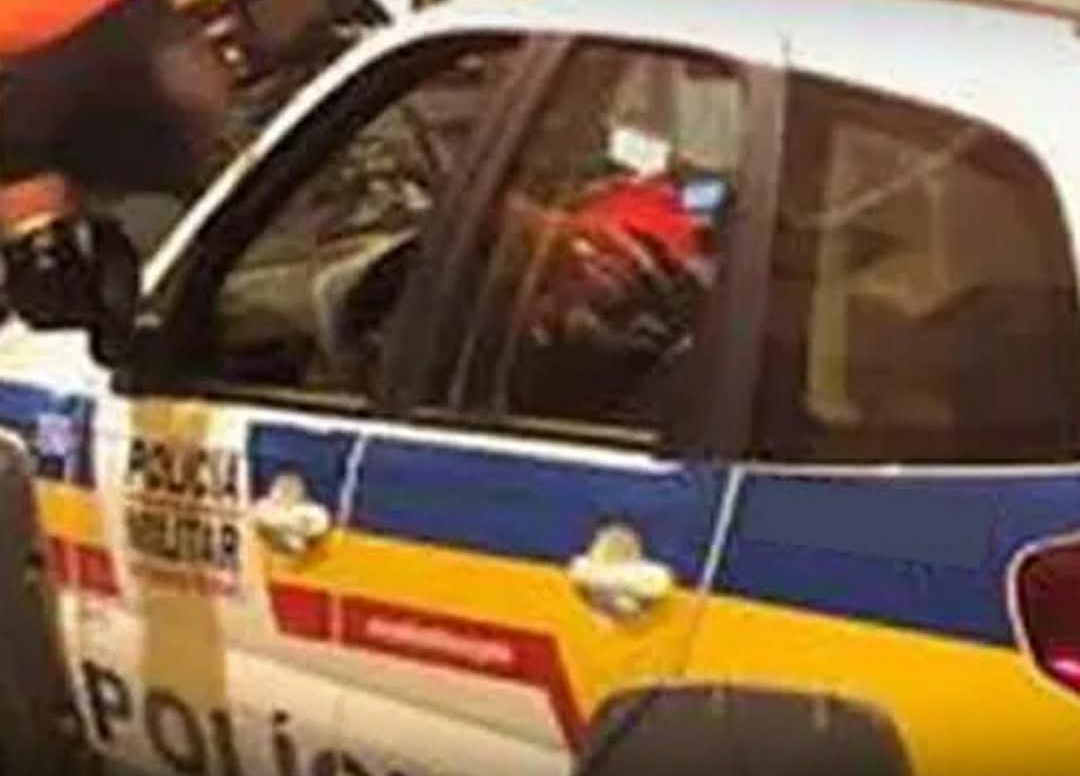 Um jovem de 19 anos foi detido em flagrante em Leopoldina, na Zona da Mata de Minas Gerais, sob suspeita de ter assassinado seu cunhado, de 43 anos. O c...