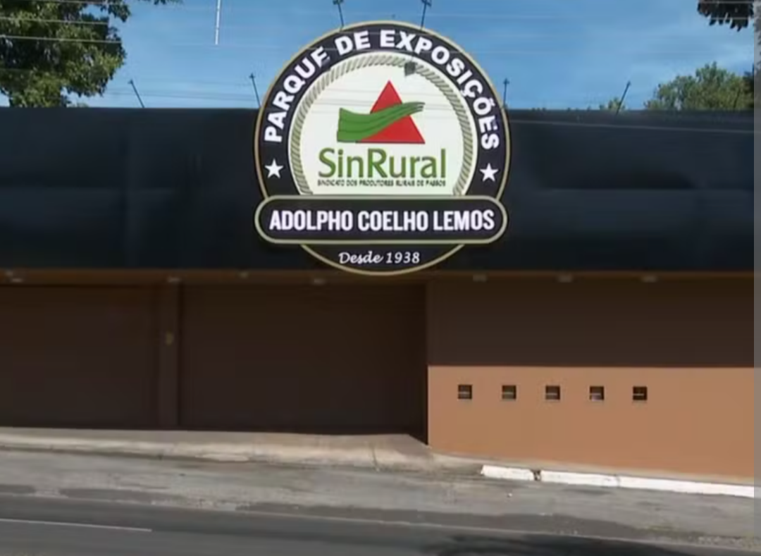 O Ministério Público (MP) de Minas Gerais iniciou uma nova apuração sobre o cancelamento do Passos Rodeio Show, focando agora na venda antecipada de ing...