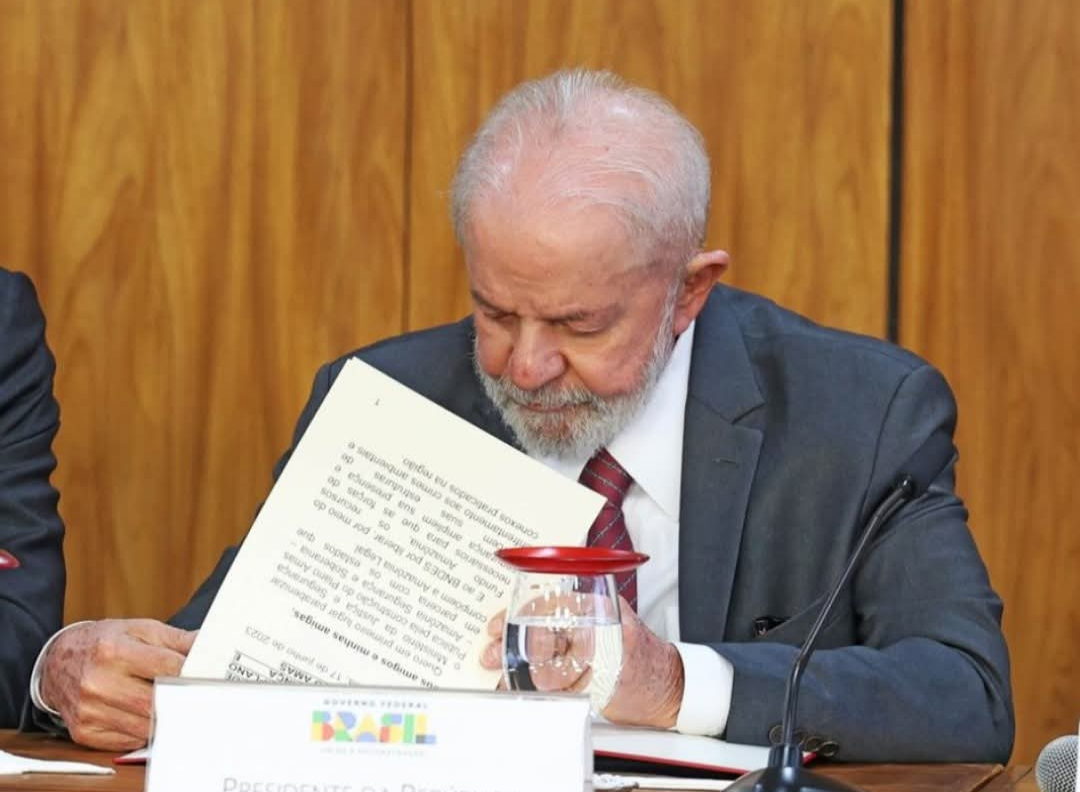 O governo chefiado pelo Presidente Lula voltou ao centro do debate público após a decisão de vetar um trecho de uma legislação que estabelecia o reconhe...