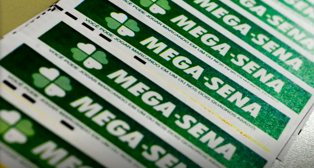 O concurso 3.007 da Mega-Sena, realizado nesta terça-feira (12), não registrou apostadores com seis acertos. Diante da ausência de ganhadores para o prê...