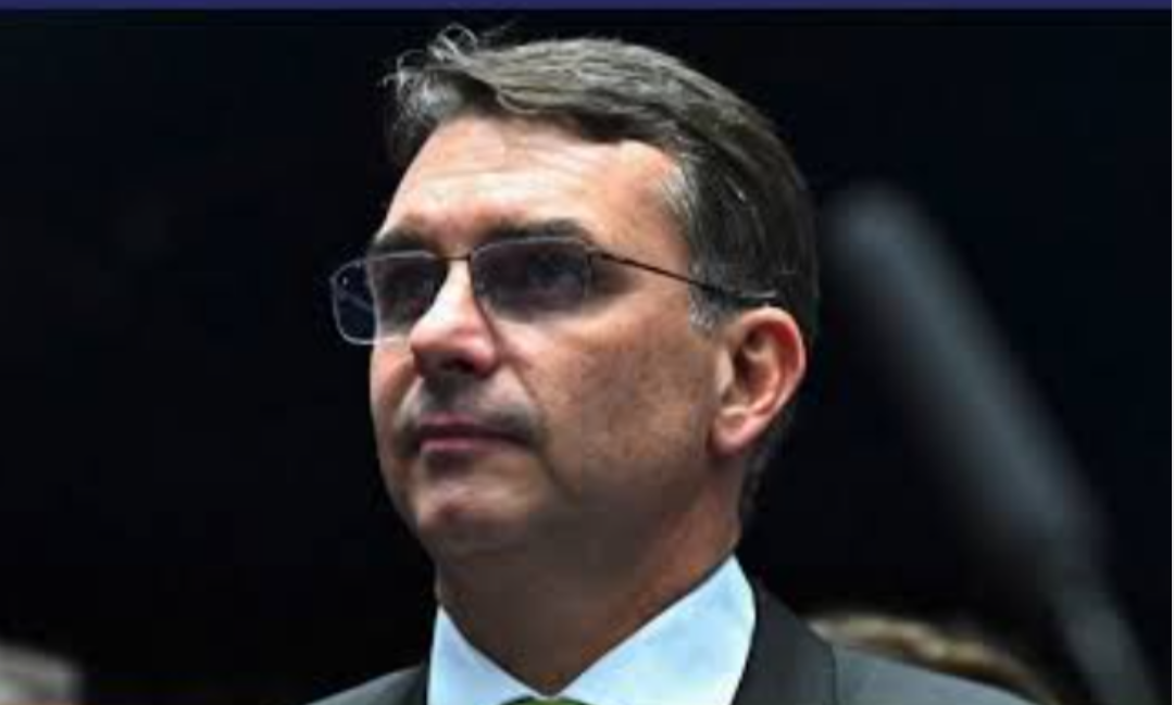 O senador e pré-candidato à Presidência da República, Flávio Bolsonaro (PL-RJ), confirmou nesta quarta-feira, 13 de maio, ter solicitado suporte finance...