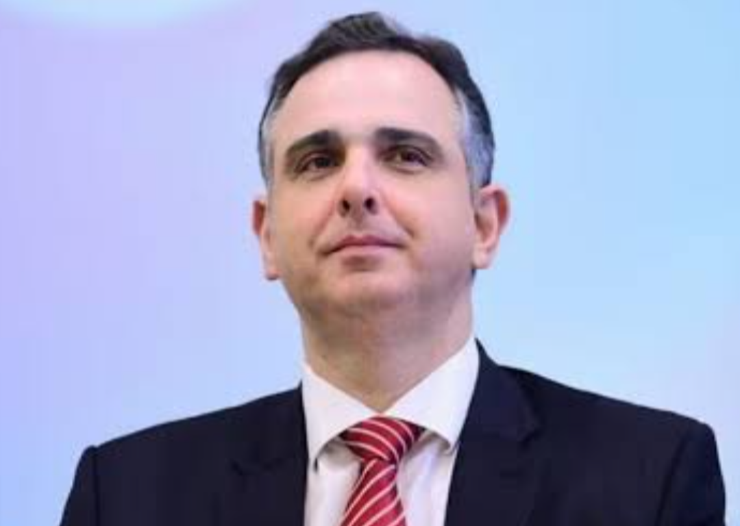 O senador Rodrigo Pacheco (PSB) informou, nesta terça-feira (12), ao presidente nacional do Partido dos Trabalhadores (PT), Edinho Silva, sua decisão de...