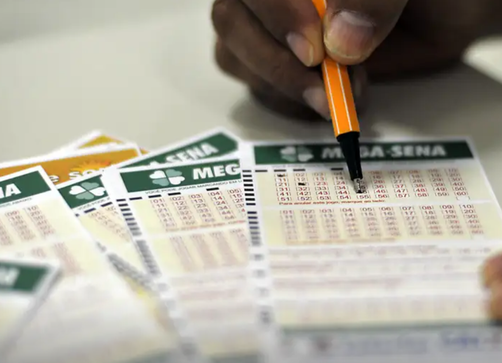 Nenhum bilhete acertou as seis dezenas do concurso 3.008 da Mega-Sena, cujo sorteio foi realizado nesta quinta-feira, dia 14. Com a ausência de ganhador...
