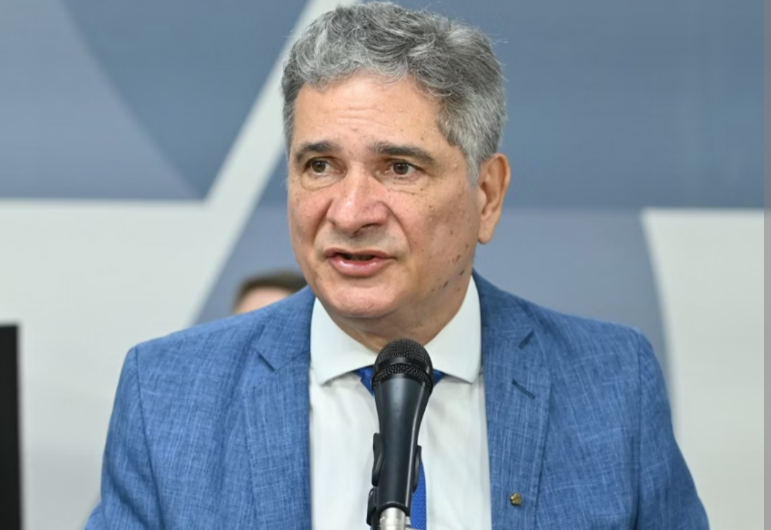 O mandato do prefeito de Governador Valadares, Sandro Lúcio Fonseca, conhecido politicamente como Coronel Sandro, foi cassado pela Câmara Municipal da c...