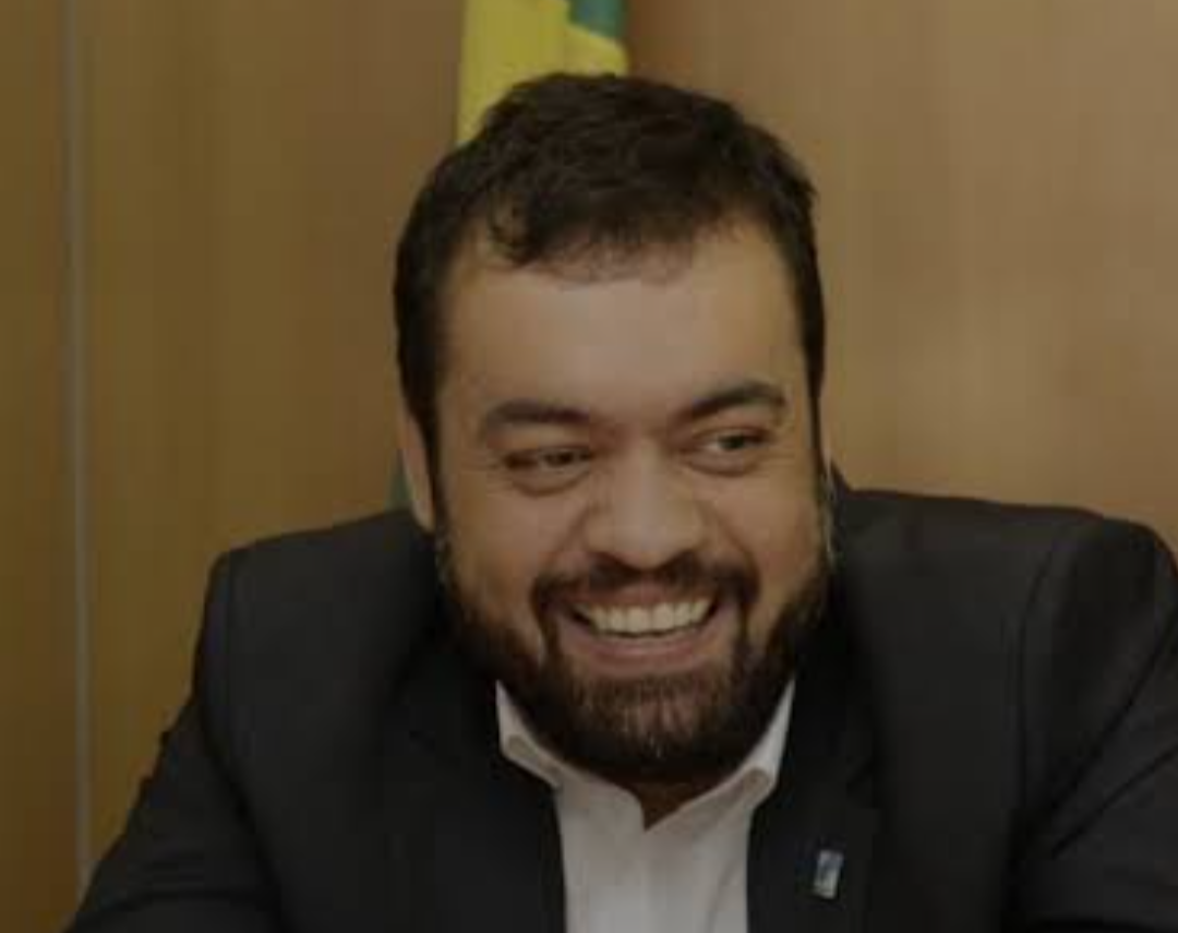 A Polícia Federal (PF) cumpriu mandado de busca e apreensão contra o ex-governador do Rio de Janeiro, Cláudio Castro, nesta sexta-feira (15). A ação int...