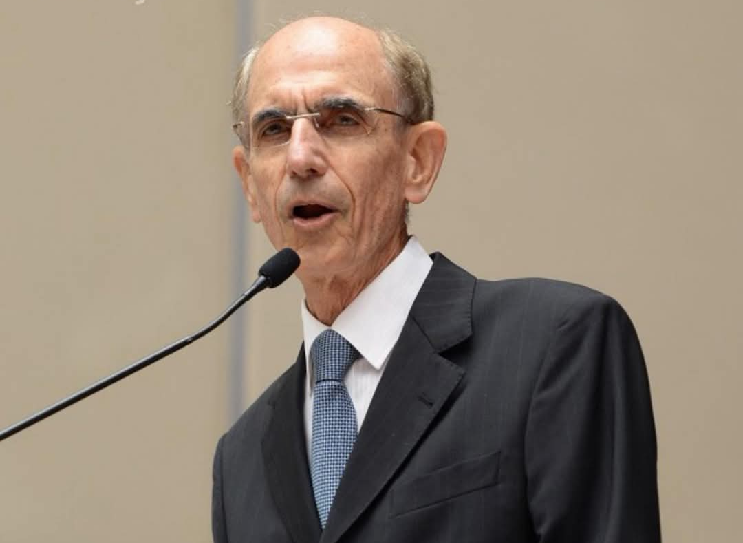 Governador Valadares presenciou, neste sábado (16), a oficialização de importantes mudanças na sua estrutura administrativa. O prefeito José Bonifácio M...