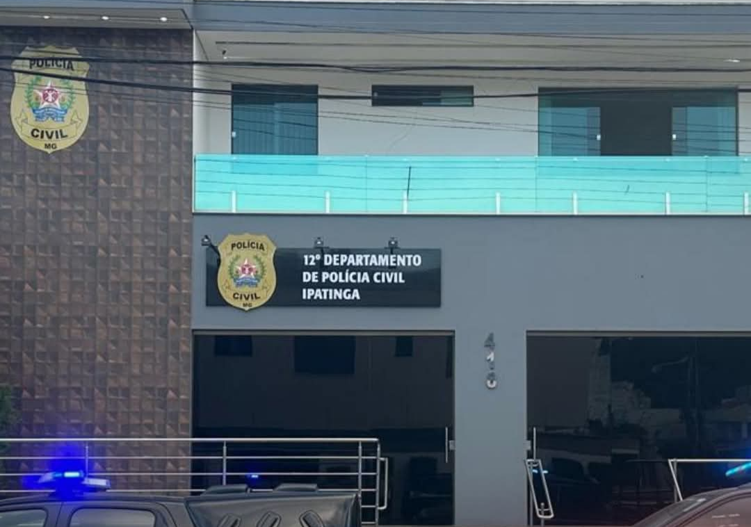 A Polícia Civil de Minas Gerais efetuou a prisão de quatro despachantes na tarde desta segunda-feira, 18 de maio de 2026, em Ipatinga. Os indivíduos são...