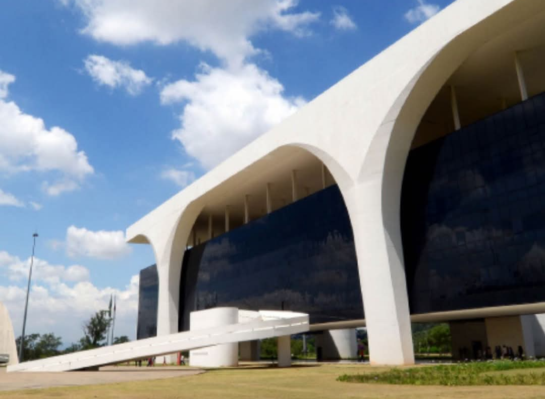 Nesta terça-feira, 19 de maio, o Governo de Minas Gerais anunciou a nomeação de 2.201 novos servidores para o concurso público da Educação Estadual. O o...