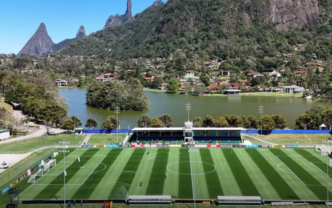 O técnico itaiano Carlo Ancelotti reunirá os 26 jogadores convocados para a Copa do Mundo na Granja Comary, em Teresópolis (RJ), a partir desta quarta-f...