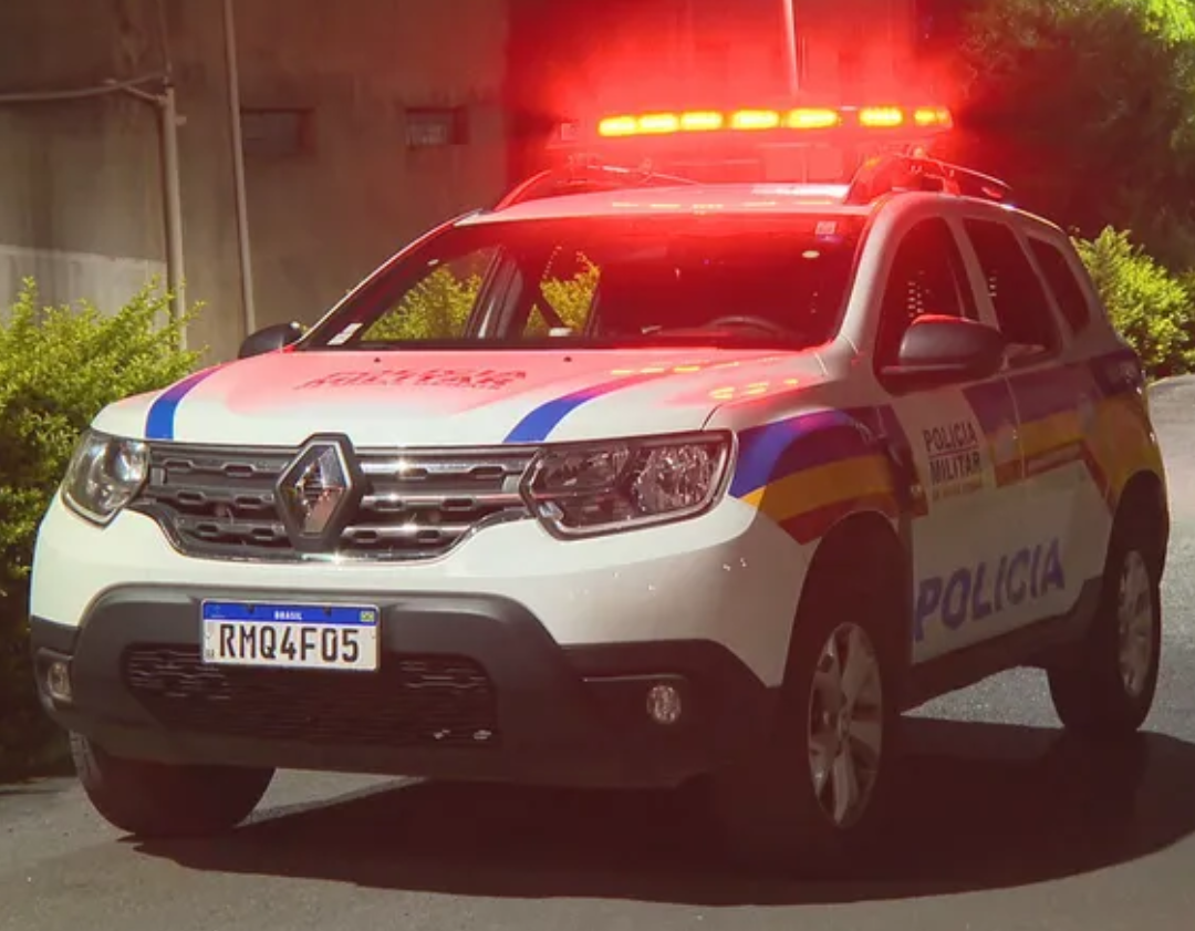 Um homem de 33 anos foi detido na madrugada desta quarta-feira (20) em Divinópolis, suspeito de estupro e agressões contra sua companheira, de 39 anos. ...