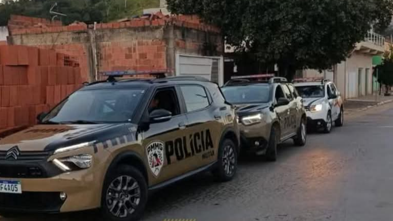 Um homem de 48 anos foi detido em Itabirinha na última segunda-feira, 18 de maio, sob suspeita de abusar sexualmente de duas irmãs, de 10 e 11 anos. A a...
