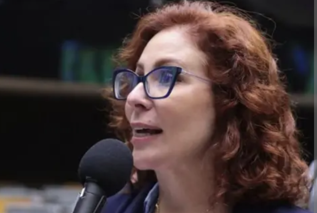 A Justiça italiana proferiu uma decisão crucial nesta sexta-feira (22/5), anulando o pedido de extradição da ex-deputada federal Carla Zambelli para o B...