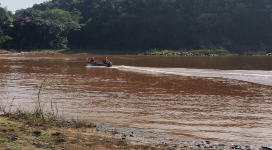A tarde de ontem (24/5) foi marcada por um incidente trágico no Rio Paraopeba, em Brumadinho, na localidade conhecida como “Toca de Cima”. Um jovem desa...