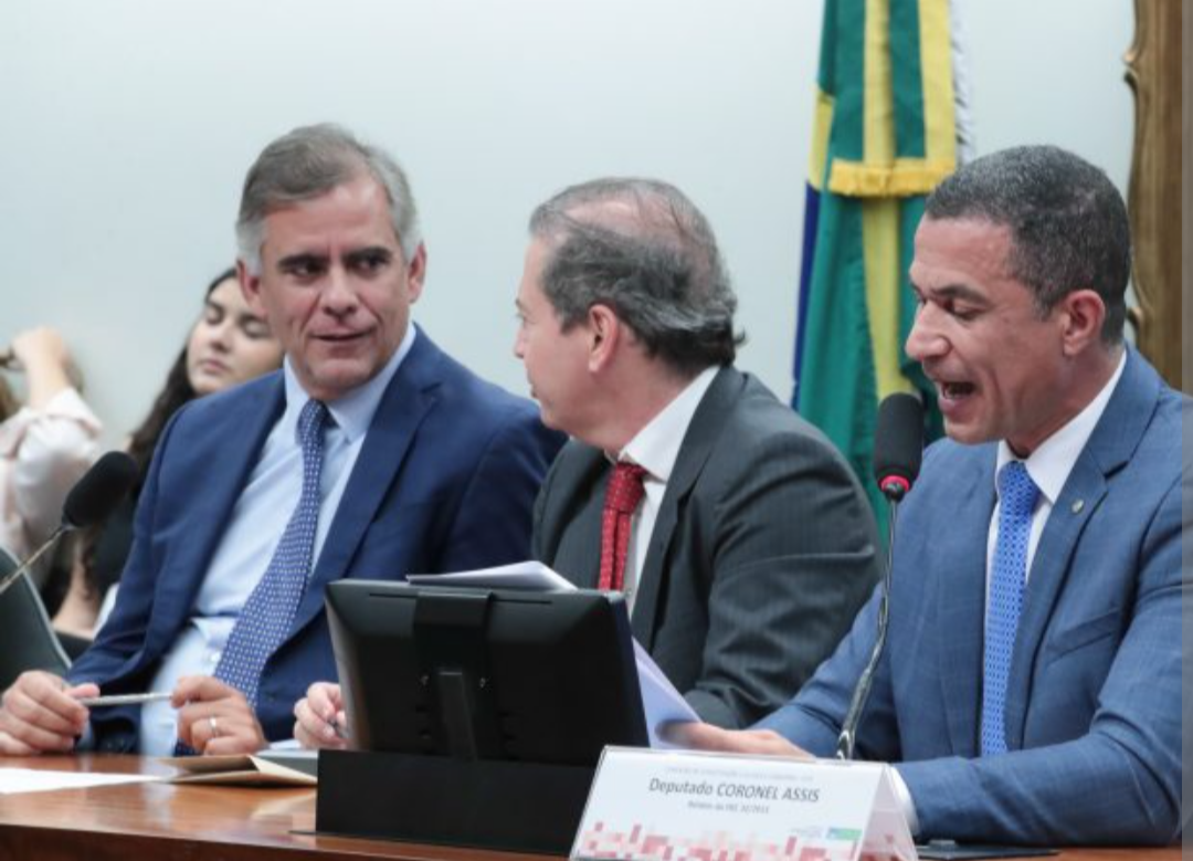 A Comissão de Constituição e Justiça e de Cidadania (CCJ) da Câmara dos Deputados voltou a postergar a deliberação sobre a admissibilidade da Proposta d...