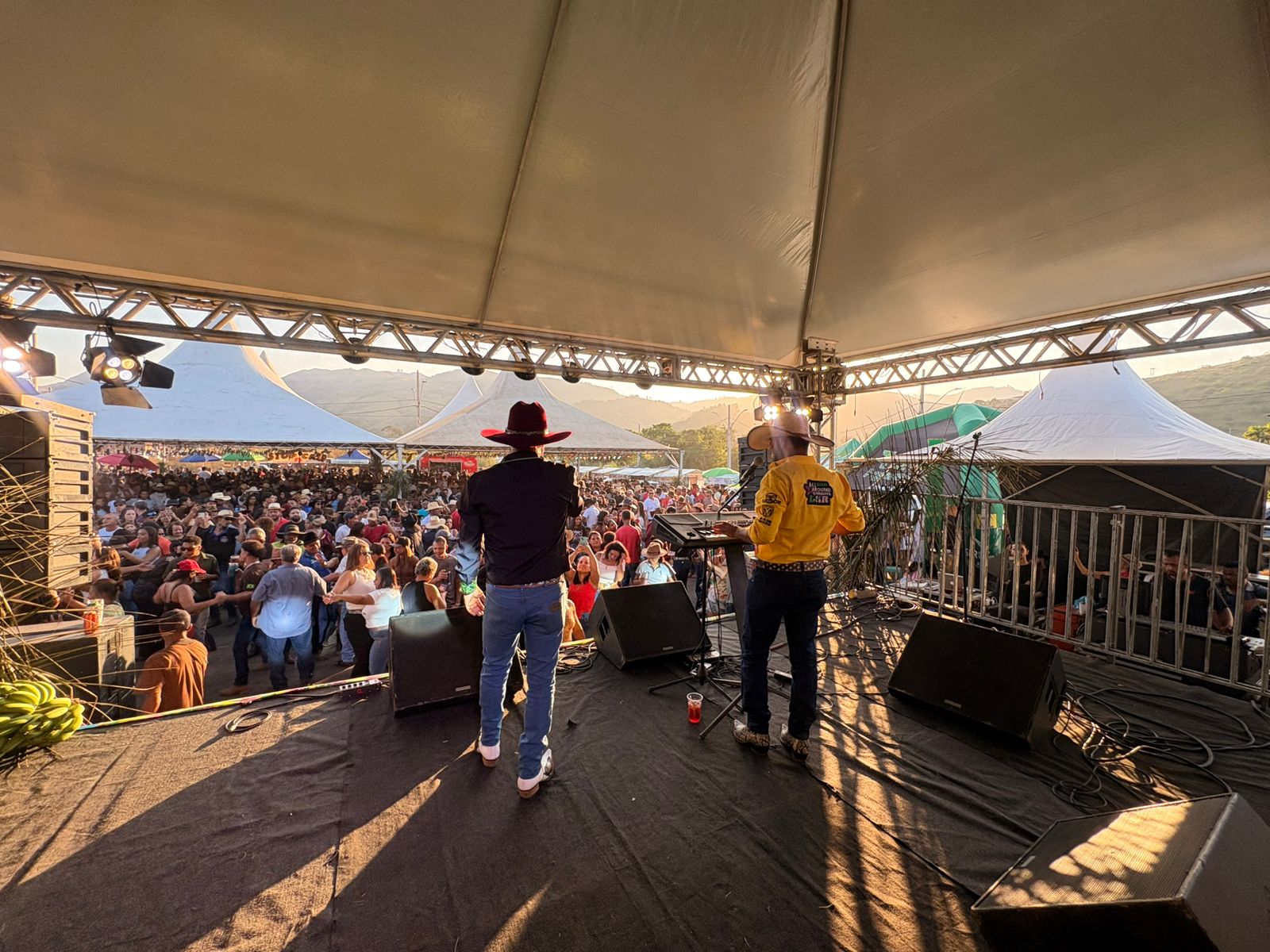 A Prefeitura Municipal de Santana do Paraíso realizou, no último domingo (31), a 9ª edição da Festa do Tropeiro. O tradicional evento reuniu cerca de 5 ...