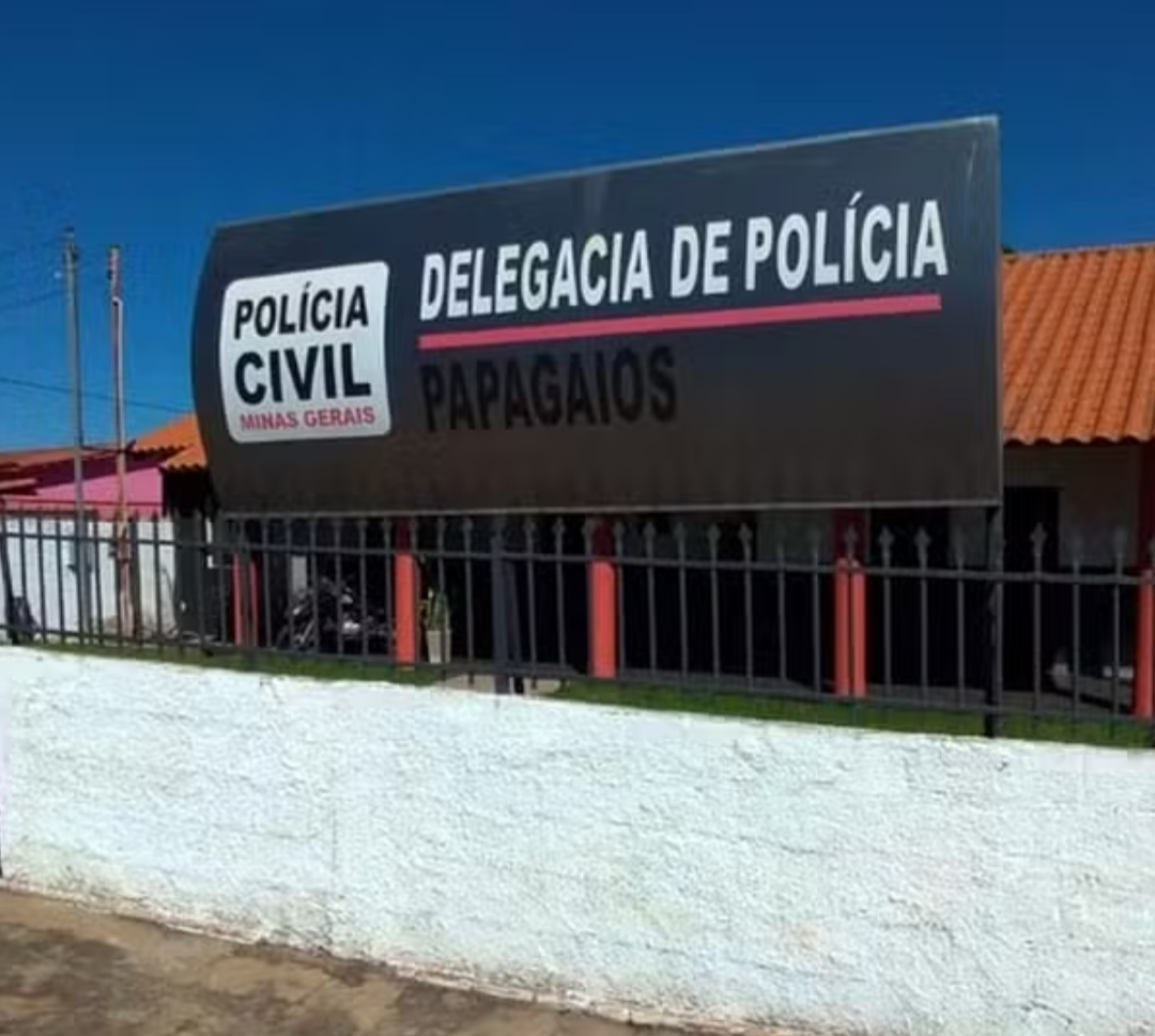 Uma mulher de 40 anos foi presa em Papagaios na tarde desta quarta-feira (30), sob a acusação de matar seu companheiro, de 27. Segundo informações da Po...
