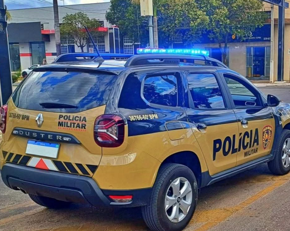 Um jovem de 18 anos foi detido em Goiabeira, nesta terça-feira (2/6), sob a acusação de matar o próprio avô, de 78 anos, com golpes de canivete no centr...