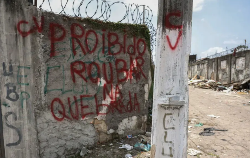 As principais organizações criminosas do Brasil, o Primeiro Comando da Capital (PCC) e o Comando Vermelho (CV), consolidaram uma extensão territorial qu...