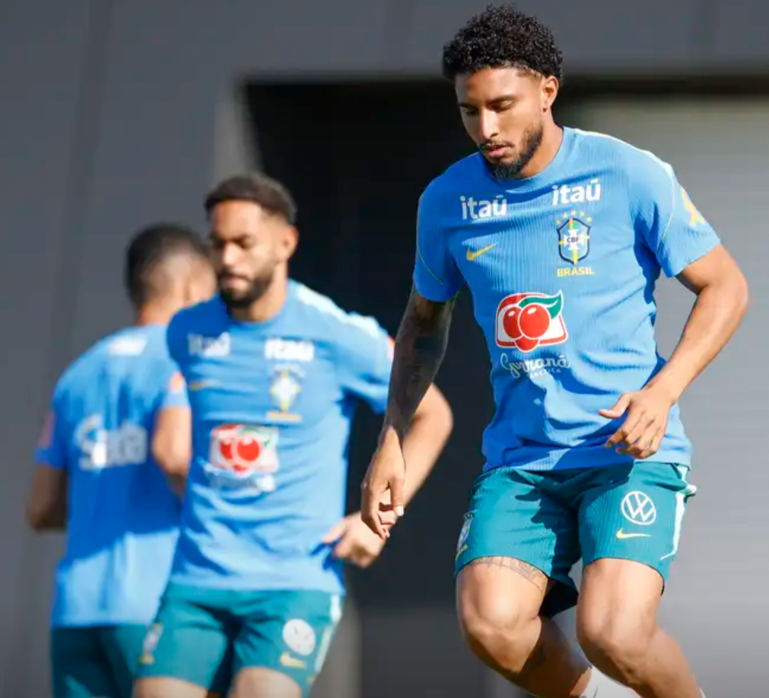 A inclusão do volante Ederson no elenco da seleção brasileira, substituindo o lateral-direito Wesley que foi cortado por lesão, registrou a Atalanta na ...