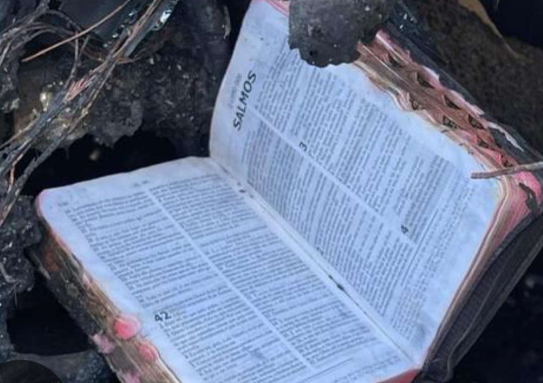 Um incidente inusitado marcou a manhã de segunda-feira (15) em Cornélio Procópio, no Norte do Paraná, quando um carro foi completamente destruído por um...