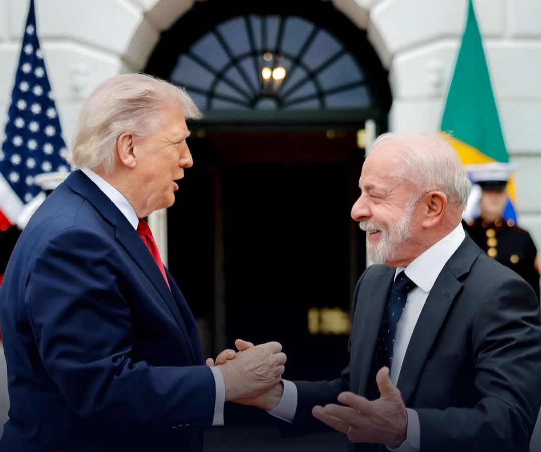 O presidente dos Estados Unidos, Donald Trump, declarou não se importar em absoluto com o presidente Luiz Inácio Lula da Silva (PT). A afirmação foi fei...