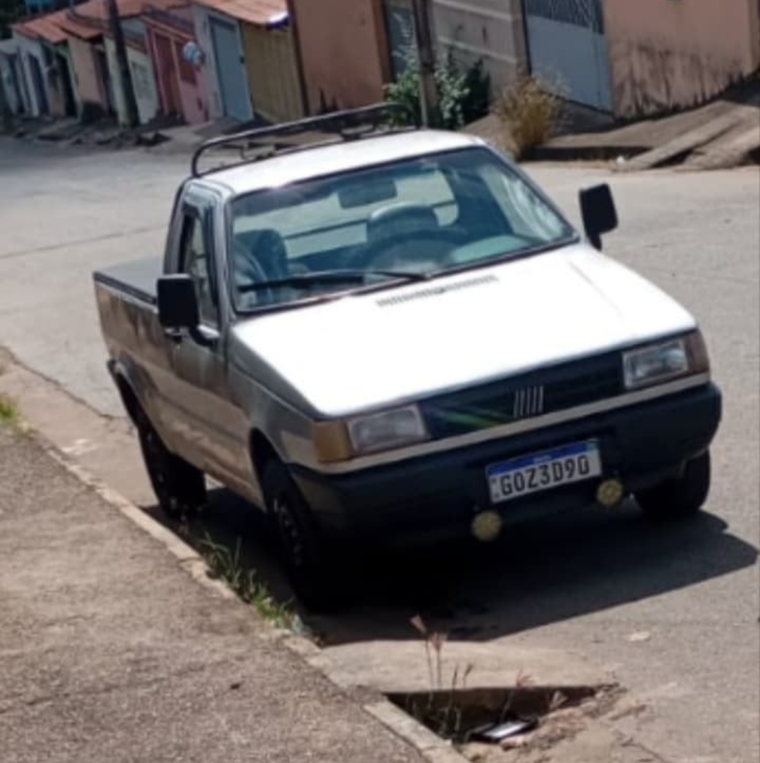 Uma caminhonete Fiat de cor prata, identificada pela placa GOZ3D90, foi subtraída durante a noite desta quarta-feira, 18 de junho, no Bairro Bela Vista,...
