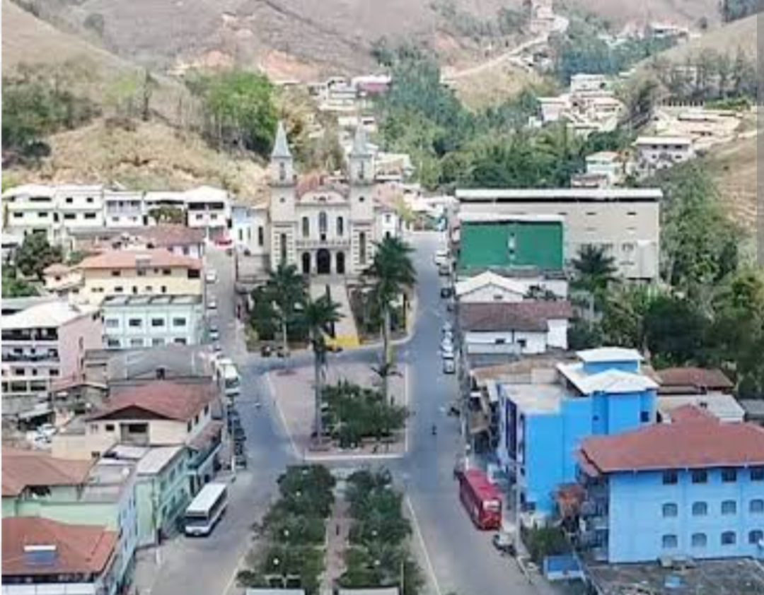 O município de Cipotânea, situado na Mesorregião Zona da Mata de Minas Gerais, é objeto de uma análise abrangente que detalha sua infraestrutura e carac...