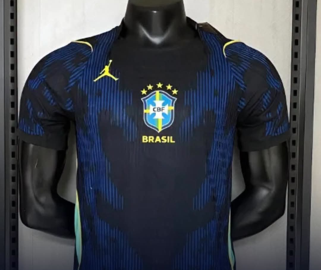 O segundo uniforme da Seleção Brasileira, que será utilizado na Copa do Mundo de 2026, tornou-se objeto de intensos debates e discussões nas plataformas...