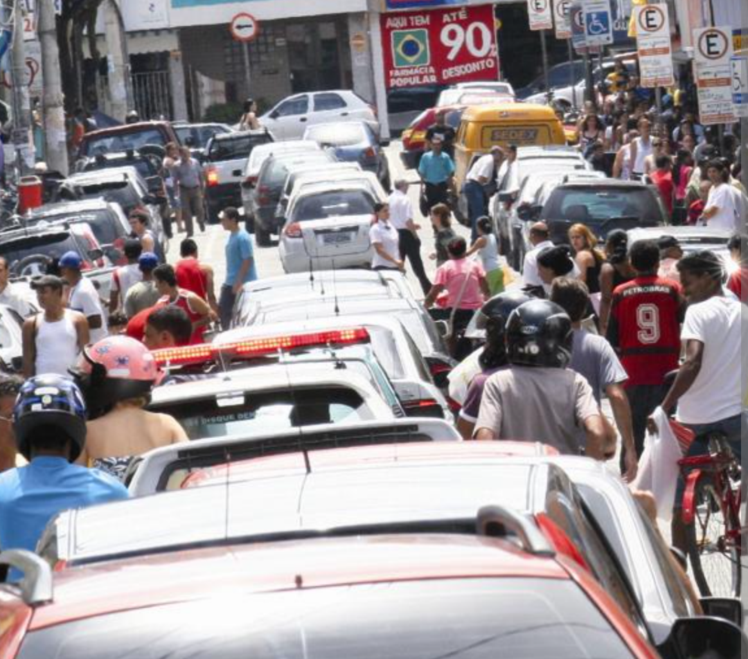 Uma preocupante rotina de desrespeito às normas de trânsito tem se consolidado no coração de Ipatinga, com motoristas e motociclistas ignorando regras b...