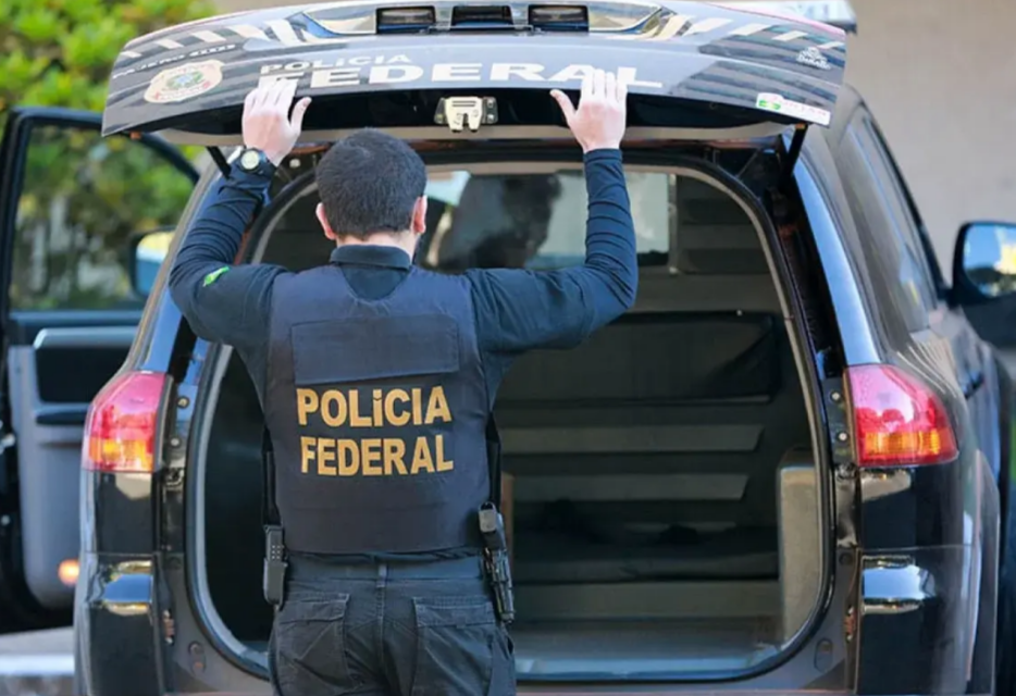 A Polícia Federal (PF) lançou, na manhã da última quinta-feira (25/6), uma nova fase de investigações voltadas para as vultosas fraudes contábeis que ab...
