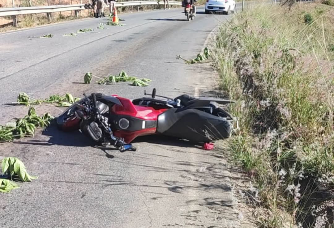 Um motociclista de 21 anos, identificado como Eric Rodrigo de Freitas Baia, perdeu a vida em um trágico acidente ocorrido na tarde deste sábado (27). O ...