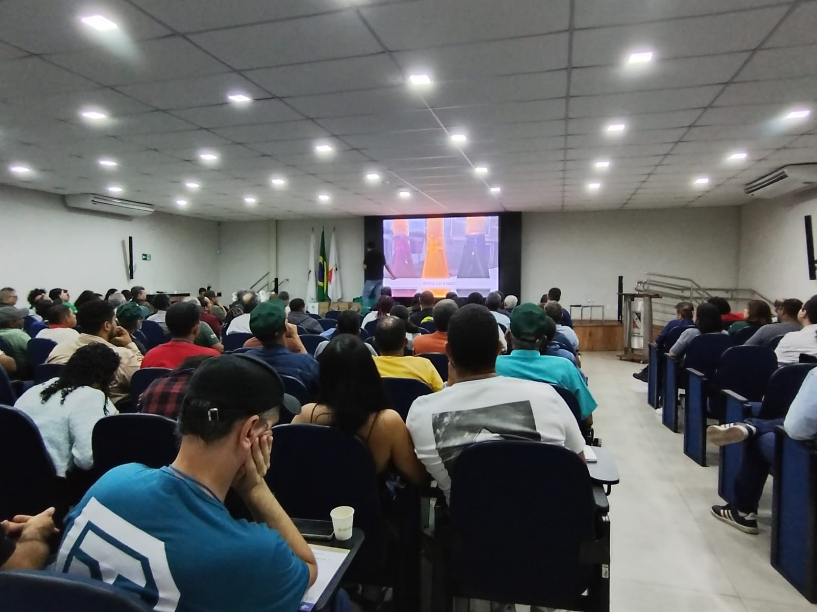 O Concurso Regional de Qualidade do Mel 2026, uma iniciativa conjunta da Empresa de Assistência Técnica e Extensão Rural de Minas Gerais (Emater-MG), Se...