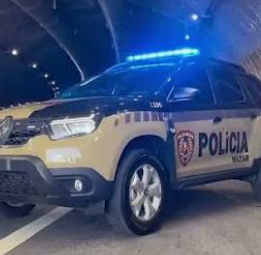 A madrugada de domingo (28) em Itabira foi palco de um assassinato a tiros, resultando na morte de Rodrigo Caetano de Oliveira, conhecido como "Rodrigui...