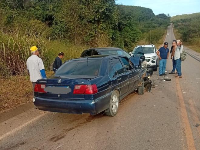 Um grave acidente de trânsito envolvendo três veículos foi registrado na LMG-758, na altura do quilômetro 68, no município de Belo Oriente, na tarde do ...