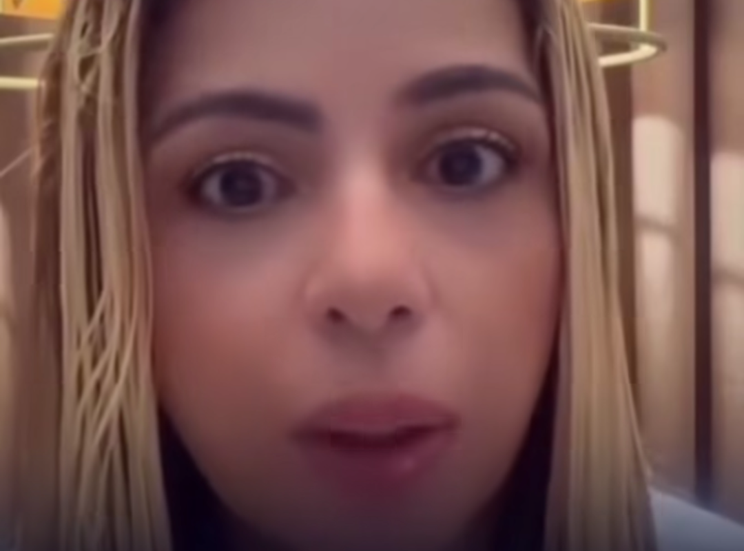 A vidente Vó Bahiana, figura que ganhou notabilidade nas redes sociais após uma suposta previsão de invasão alienígena durante um jogo da Seleção Brasil...