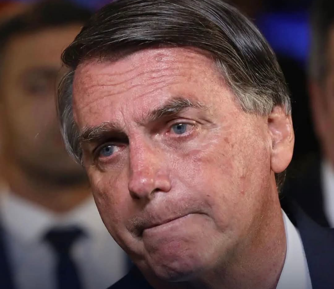 O ex-presidente da República, Jair Bolsonaro (PL), teve uma piora em seu quadro de saúde, conforme informações contidas em um recente boletim médico enc...