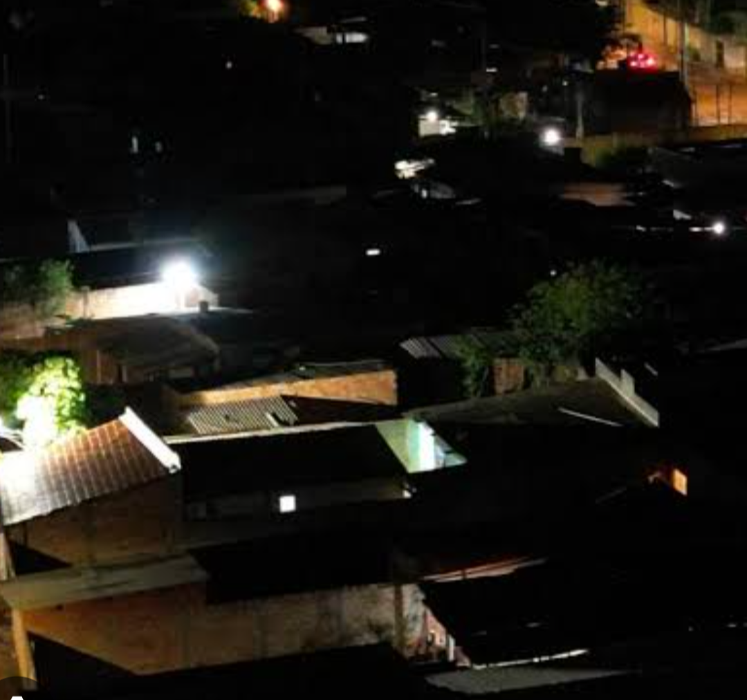 Uma crescente demanda por infraestrutura essencial mobiliza moradores de Indianópolis, na região do Triângulo Mineiro. A população de bairros periférico...