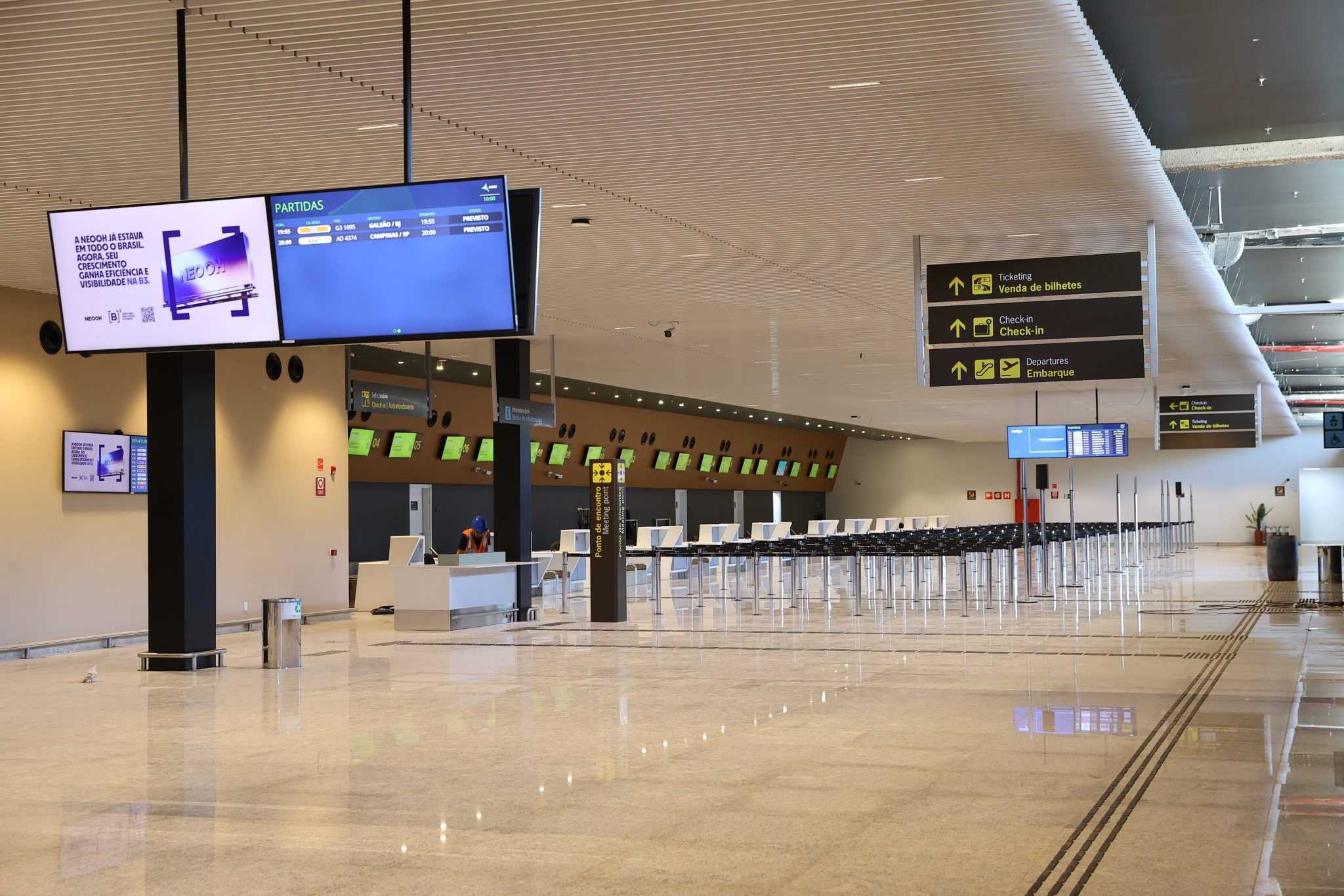 A cidade de Uberlândia deu um passo significativo em sua infraestrutura aeroportuária com a inauguração do novo terminal de passageiros do Aeroporto Ten...