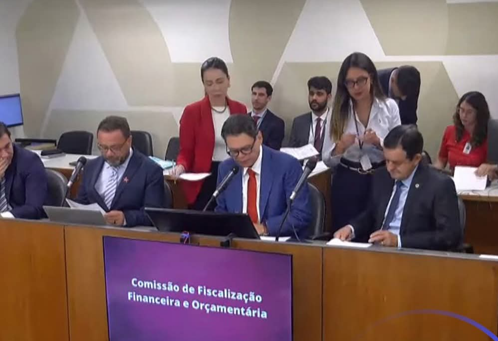 Uma iniciativa legislativa que visa estabelecer um teto para o dispêndio de recursos públicos na contratação de artistas em Minas Gerais ganhou novo imp...